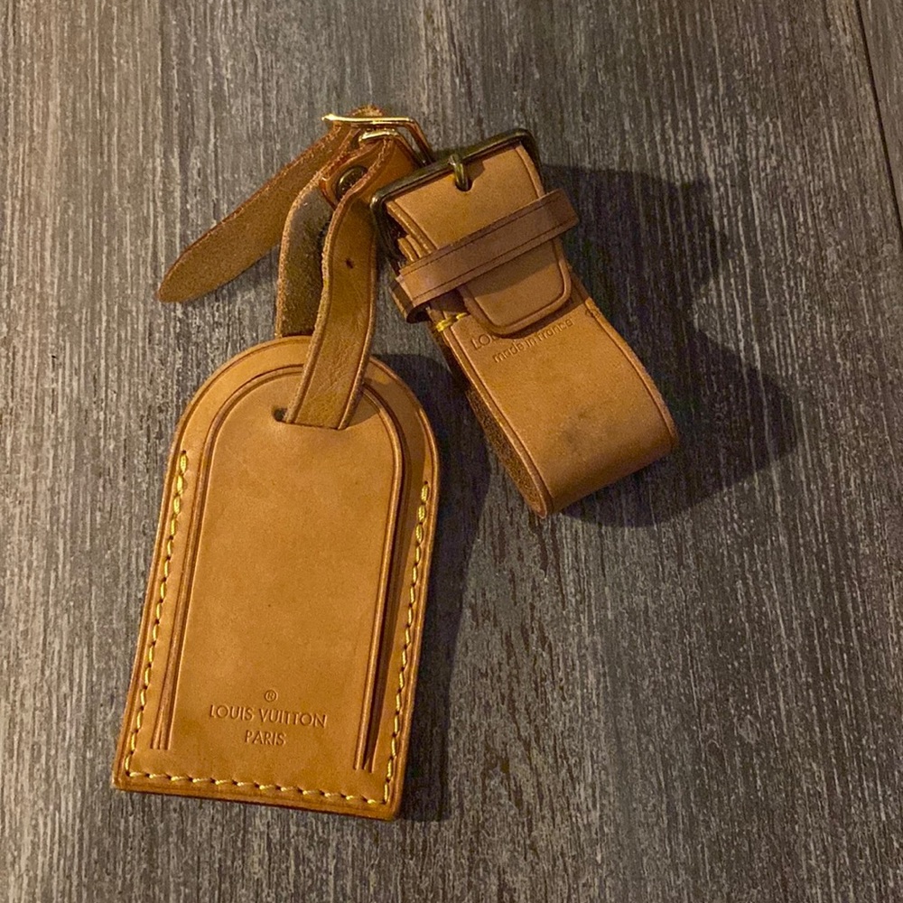LOUIS VUITTON Luggage Tag Set